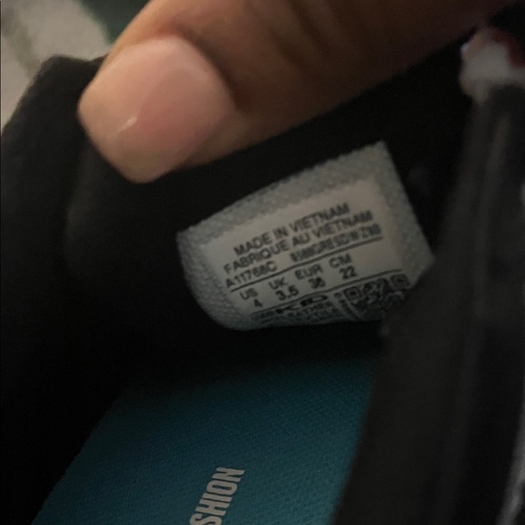 New Black and Blue Star Converse Sneakers Size 4 - Picture 5 of 5